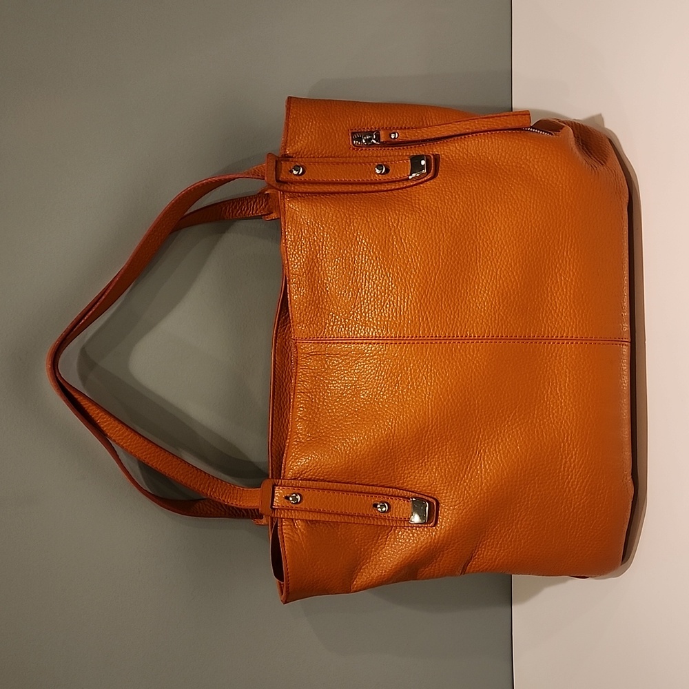 Nicoli Made in Italy 🇮🇹 Leather Handbag in Orange Pebbled leather
